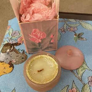 Avon Glow of Roses 🌹 Perfumed Candle